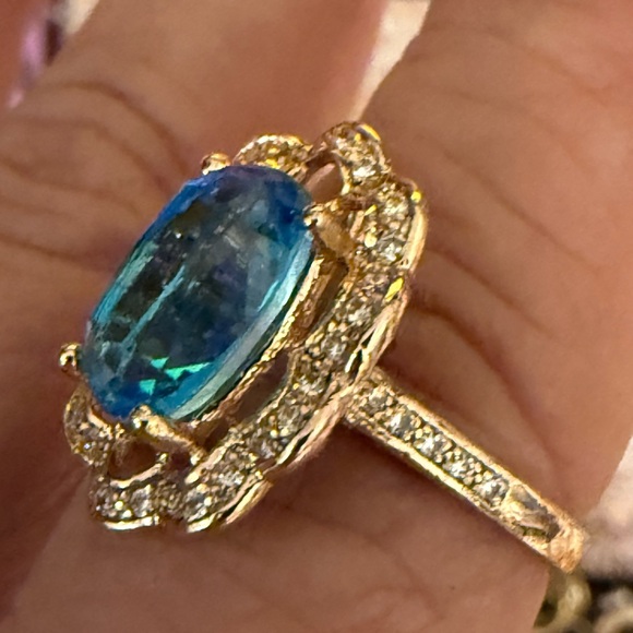 Elegant Blue and Gold Women's Ring - Picture 6 of 8
